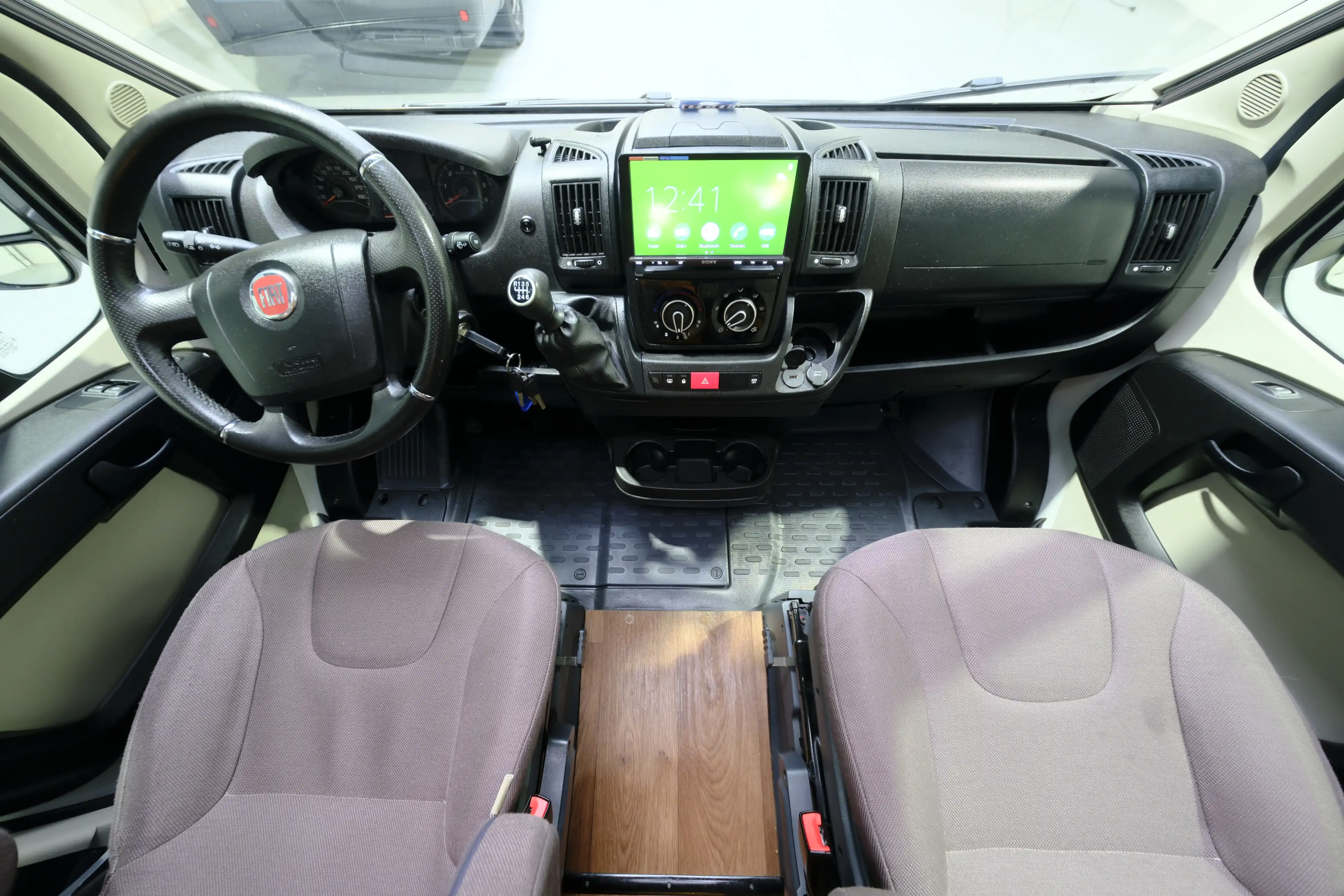 HYMER-ERIBA Tramp T 594 GL - Ansicht 6